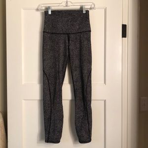 Lululemon High Rise Crops Size 4